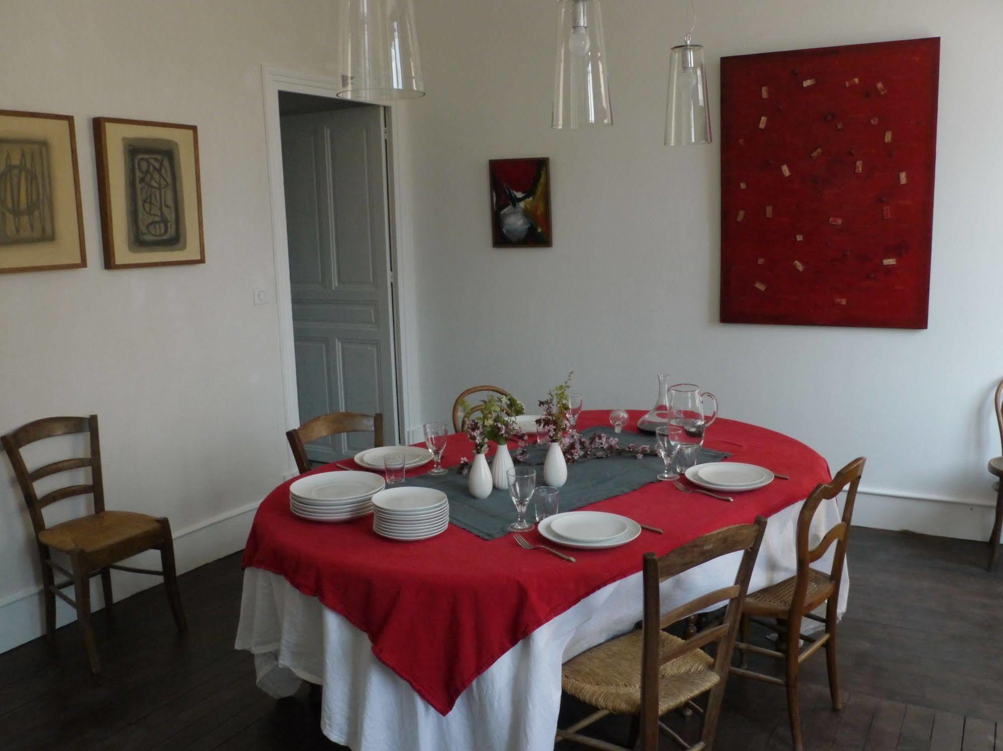 La Grande Maison Montmeyran Екстериор снимка